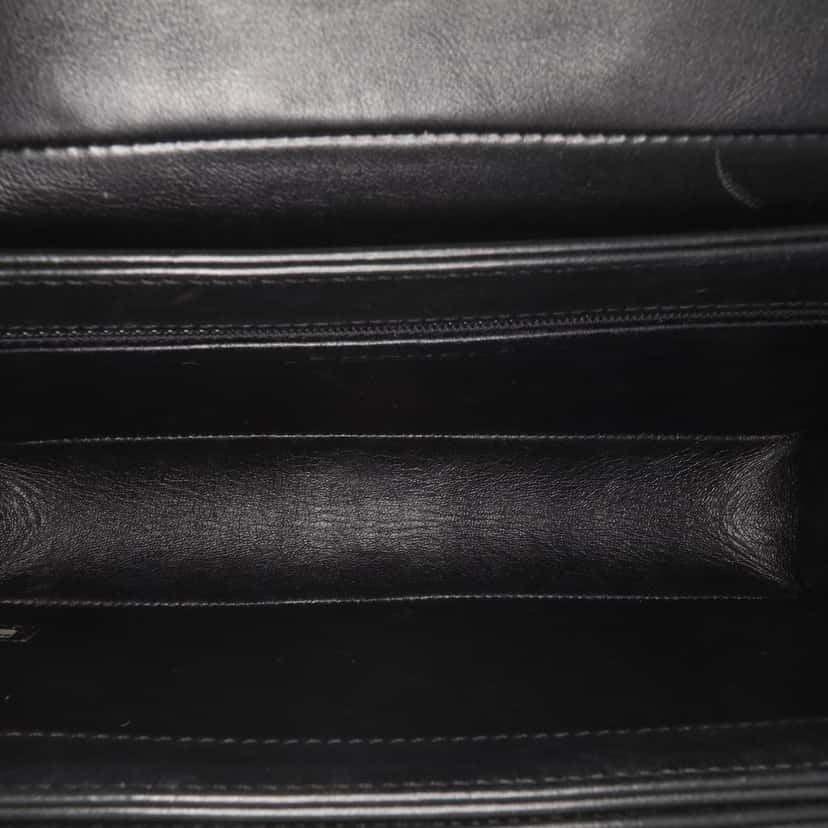 Chanel Quilted Calfskin Double Chain Top Handle Flap Black Leather Good condition - Model View
