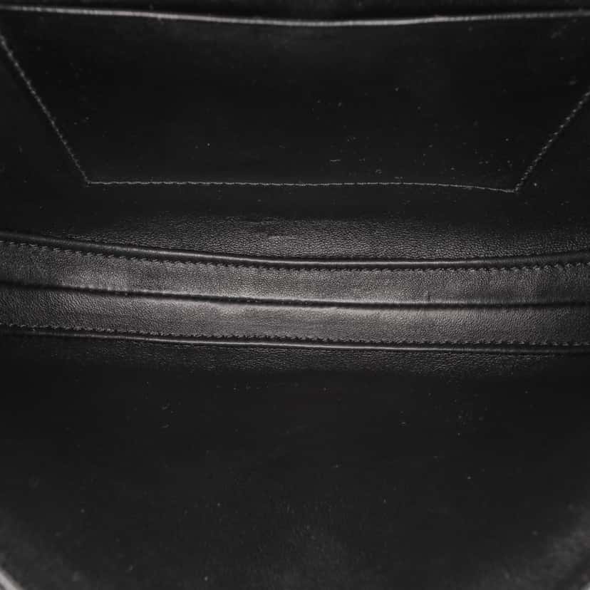 Celine Small Calfskin Besace 16 Crossbody Black Leather Good condition - Model View