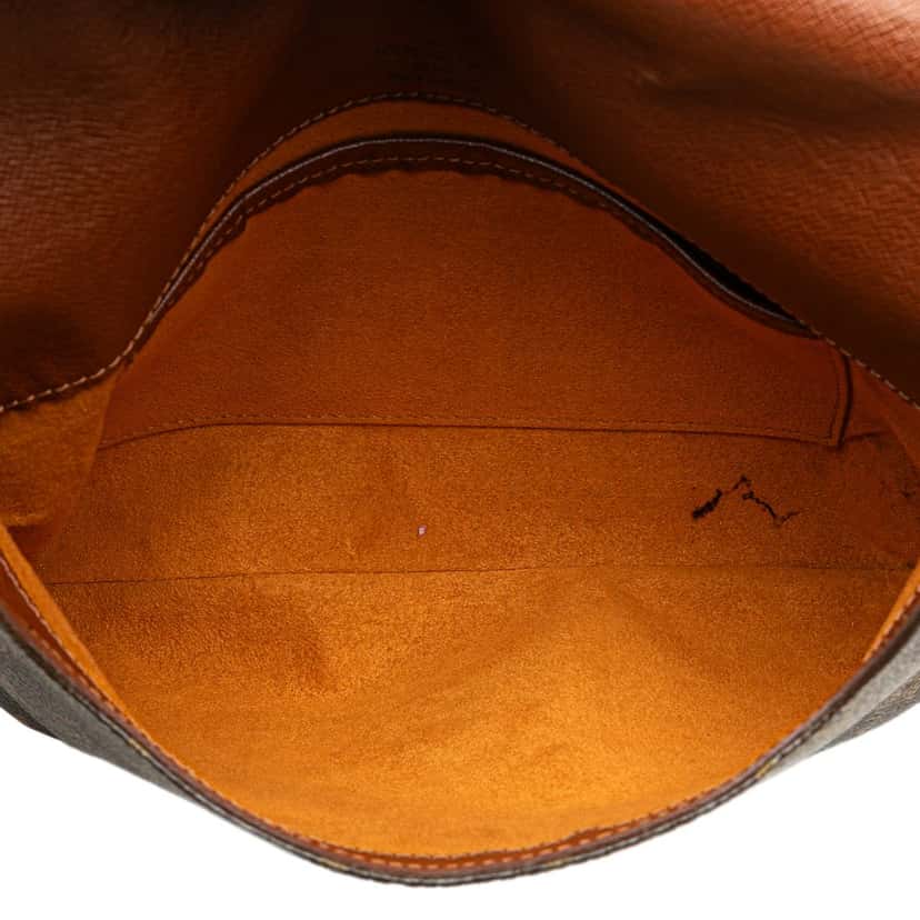 Louis Vuitton Monogram Musette Tango Long Strap Brown Canvas Good condition - Model View