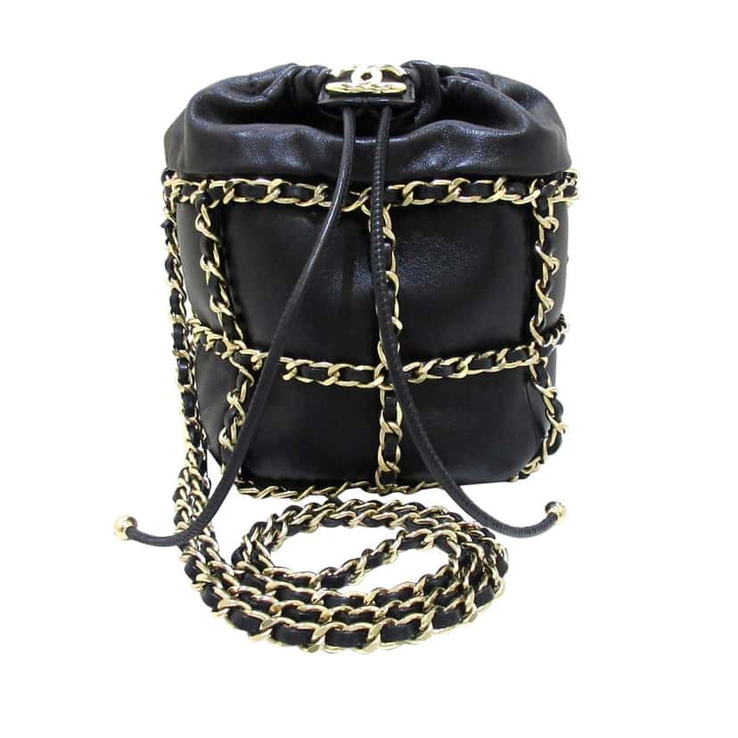 Chanel CC Bucket Black Leather Very good condition - Front View