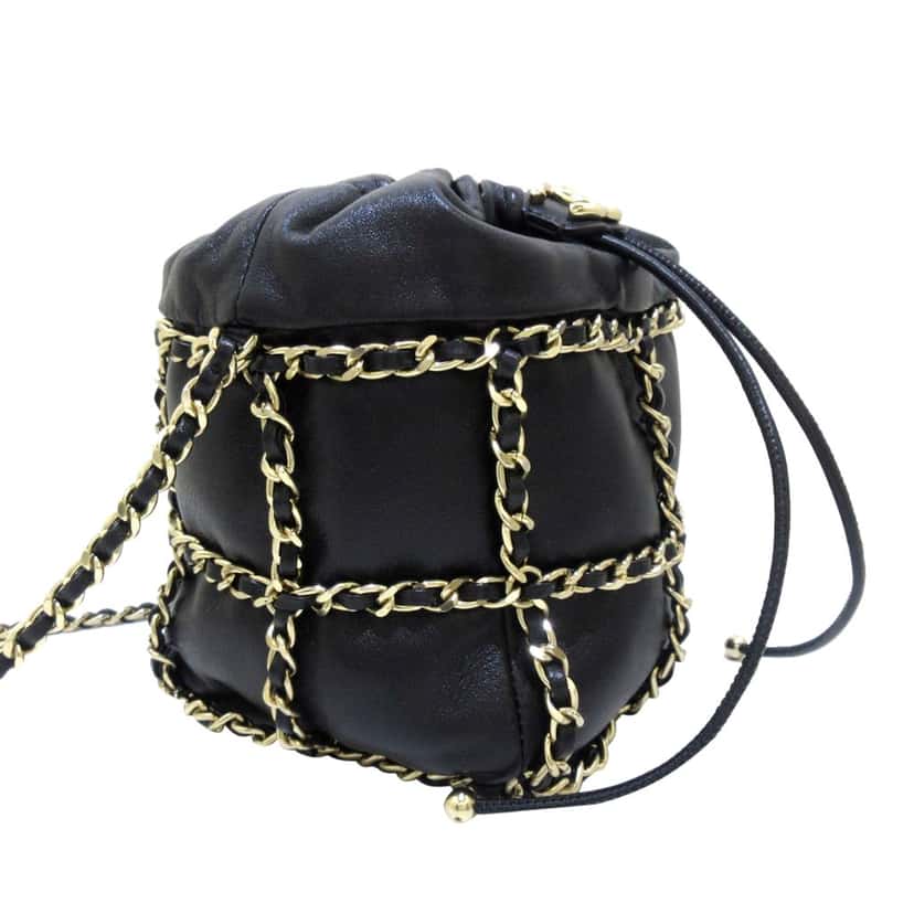 Chanel CC Bucket Black Leather Very good condition - Back View