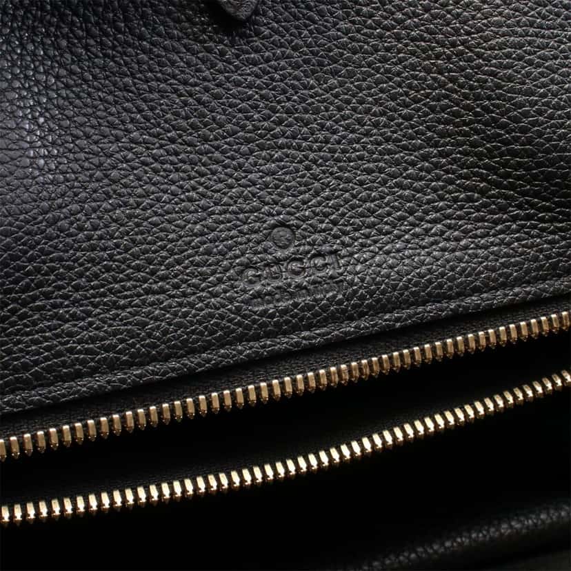 Gucci Large Leather Logo Convertible Satchel Black Leather Good condition - Model View