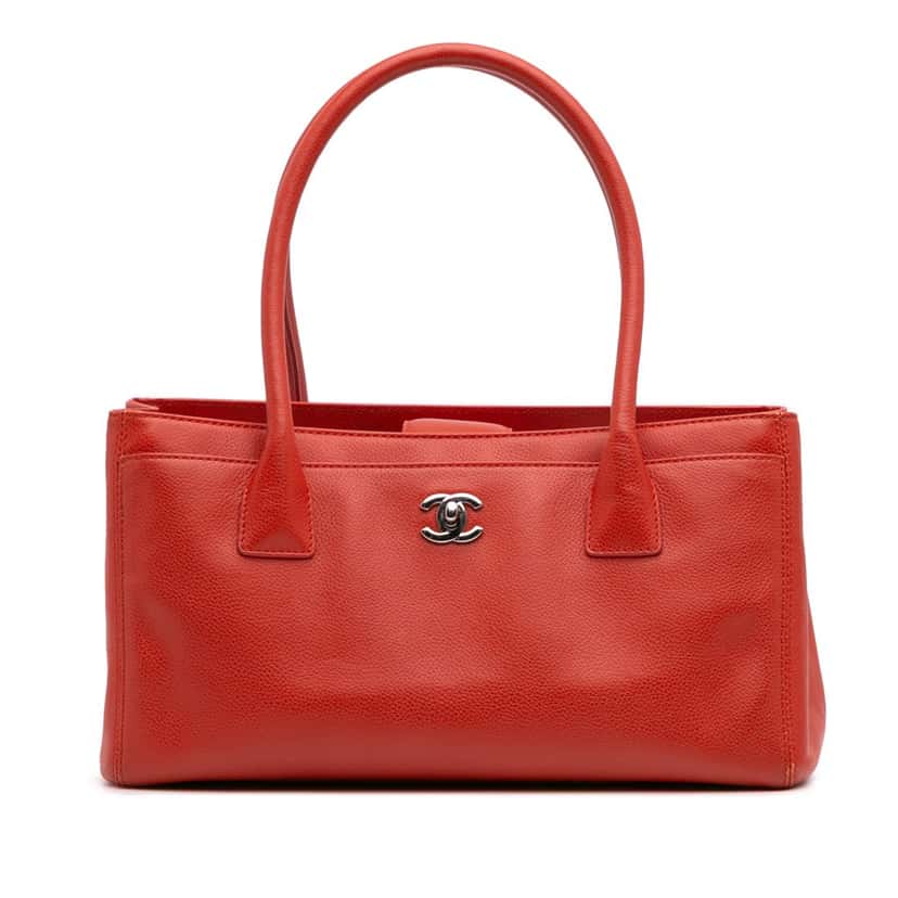 Chanel Small Calfskin Executive Cerf Tote Red Leather Good condition - Front View