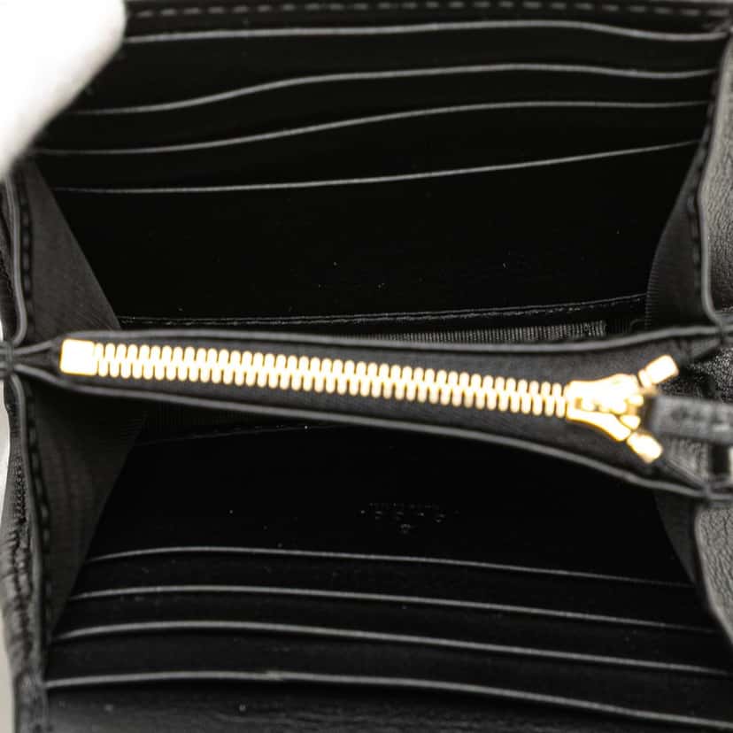 Gucci Medium Calfskin Blondie Wallet on Chain Black Leather Good condition - Model View