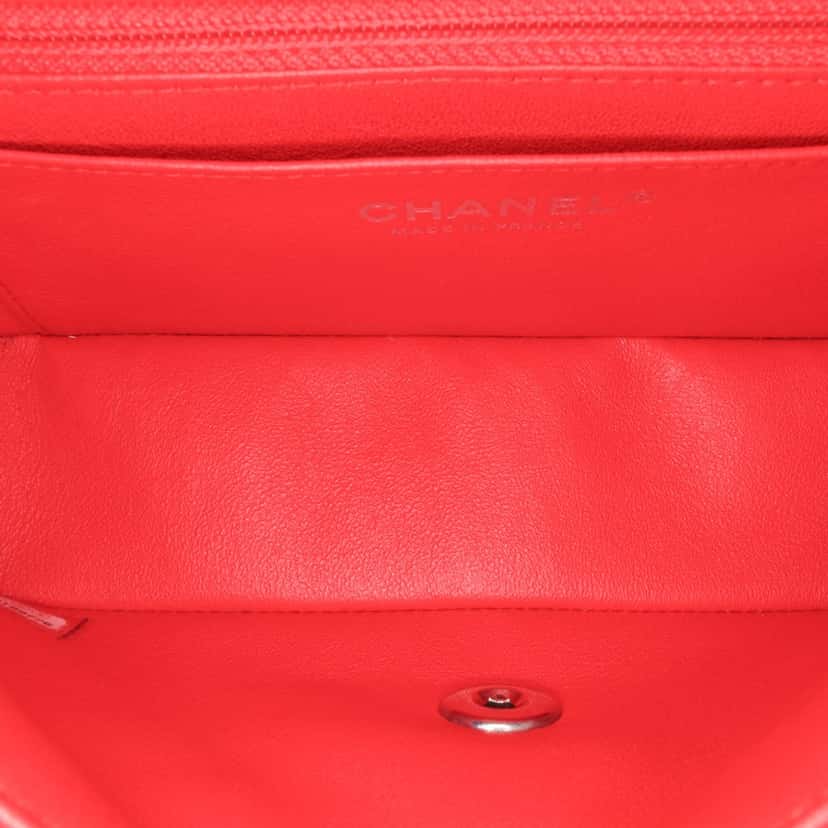 Chanel Mini Rectangular Bicolor Patent Single Flap Red Leather Good condition - Model View