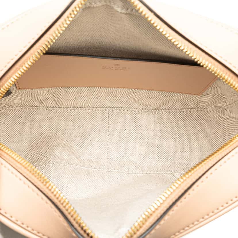 Gucci Small GG Matelasse Leather Crossbody Brown Leather Good condition - Model View