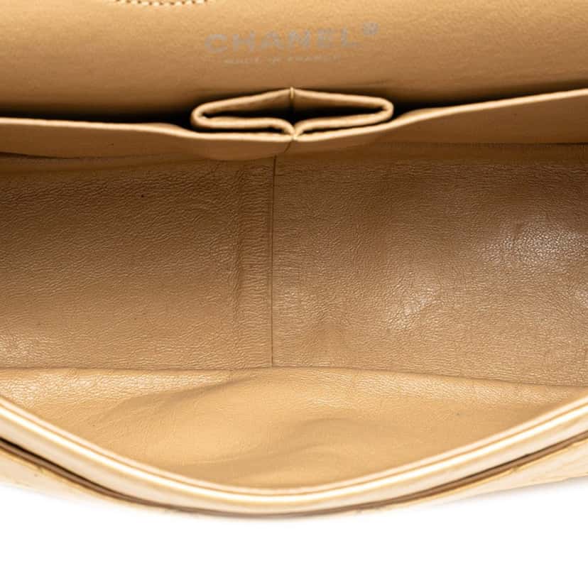 Chanel Reissue 2.55 Aged Calfskin Double Flap 227 Gold Leather Good condition - Model View