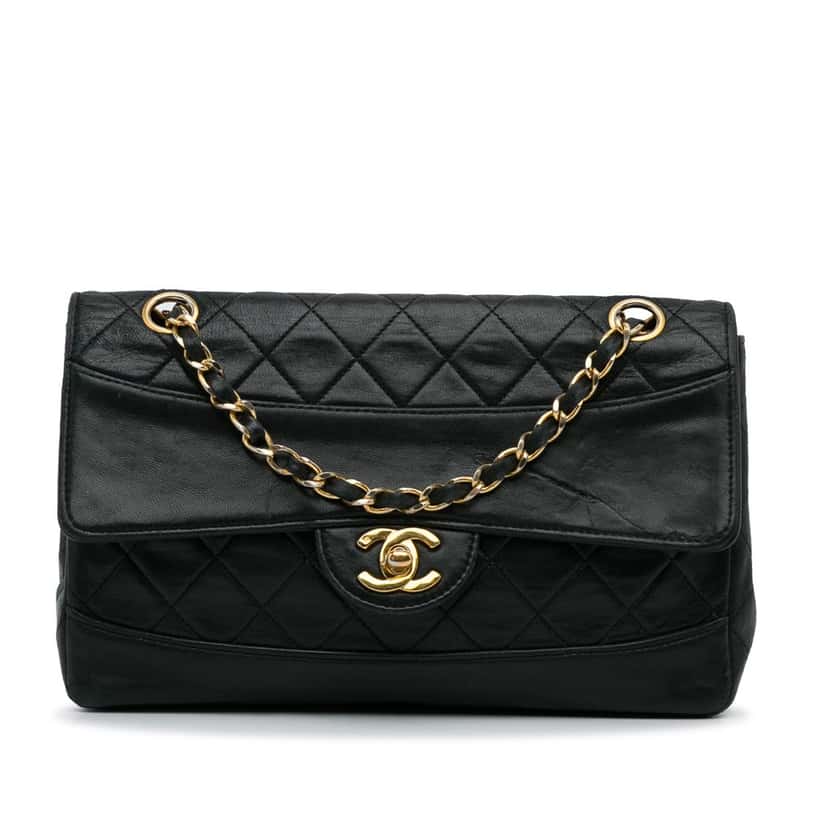 Chanel Quilted Lambskin Shoulder Bag Black Leather Good condition - Front View
