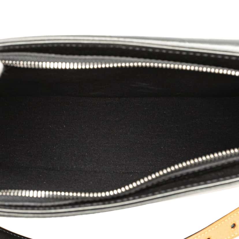 Louis Vuitton Monogram Mat Alston Grey Leather Good condition - Model View