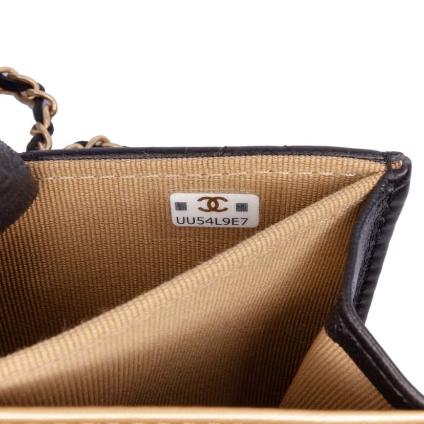 Chanel Quilted Lambskin Pearl Crush Clutch With Chain Black Leather Good condition - Box View