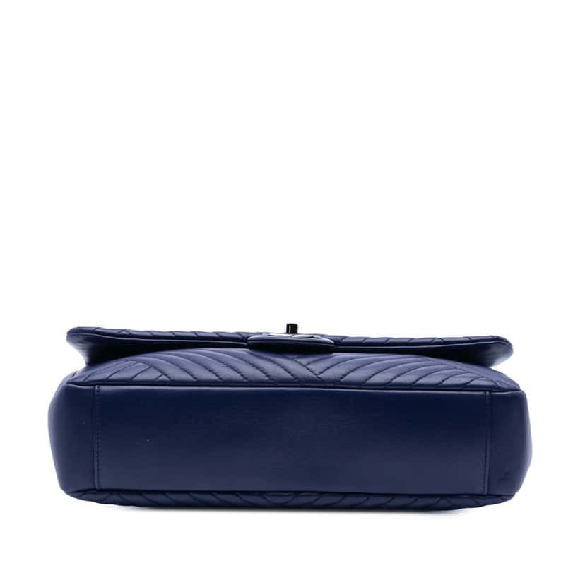 Chanel Large Lambskin CC Crossing Flap Blue Leather Good condition - Inside View