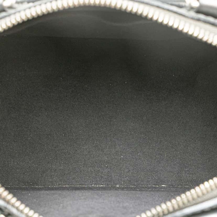 Louis Vuitton Epi Alma BB Silver Leather Good condition - Model View