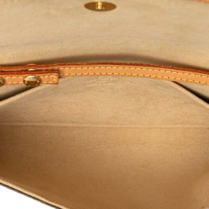 Louis Vuitton Monogram Pochette Twin GM Brown Canvas Good condition - Model View