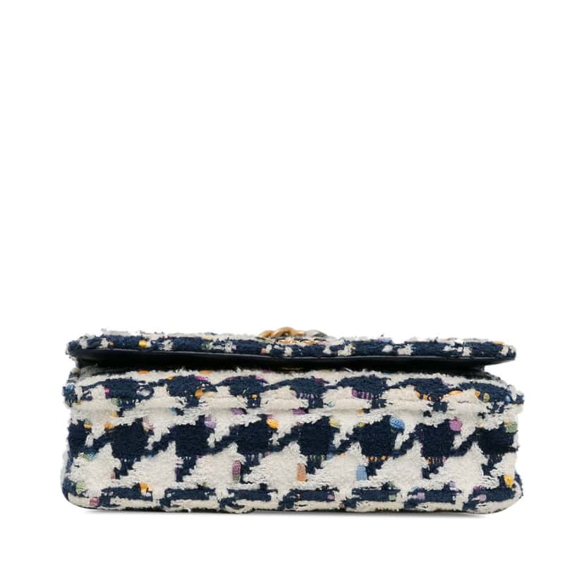 Chanel Tweed 19 Wallet On Chain Blue Tweed Good condition - Model View