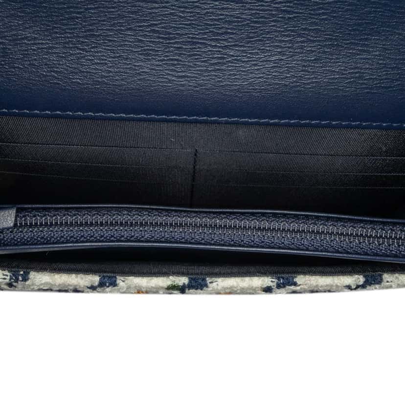 Chanel Tweed 19 Wallet On Chain Blue Tweed Good condition - Box View