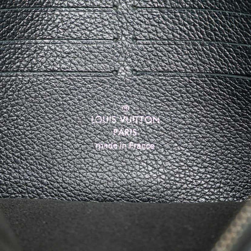 Louis Vuitton MyLockMe Chain Pochette Black Leather Good condition - Box View