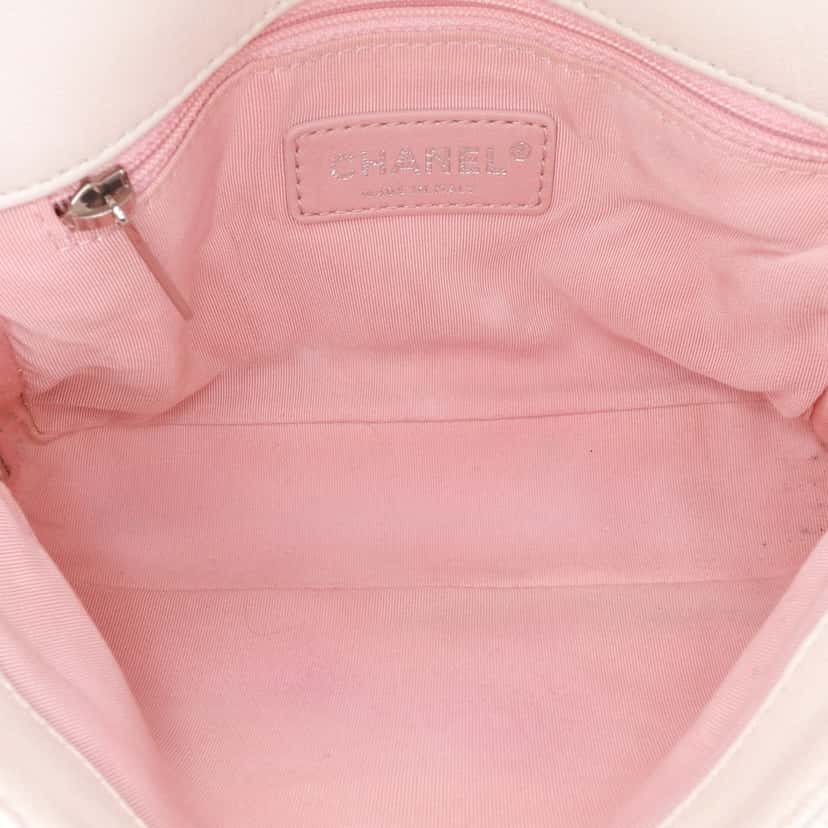 Chanel Quilted Lambskin and Tweed Elegant Trim Flap White Leather Good condition - Model View