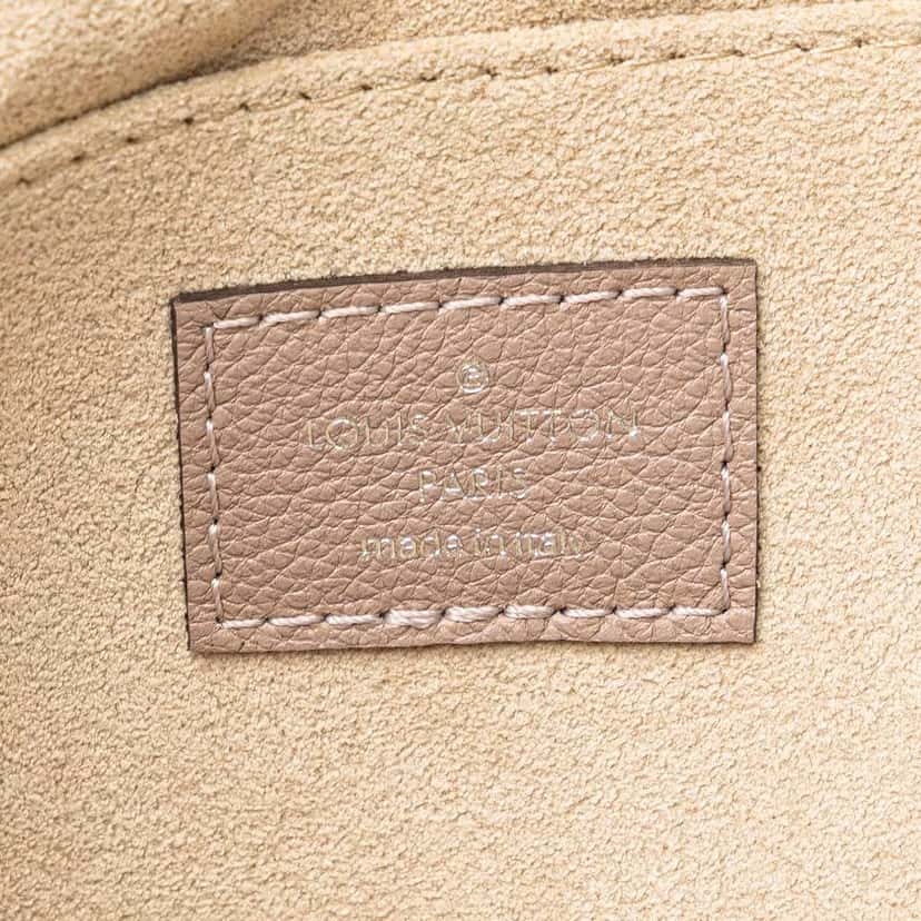 Louis Vuitton Taurillon Pochette Jour PM Pink Leather Good condition - Box View
