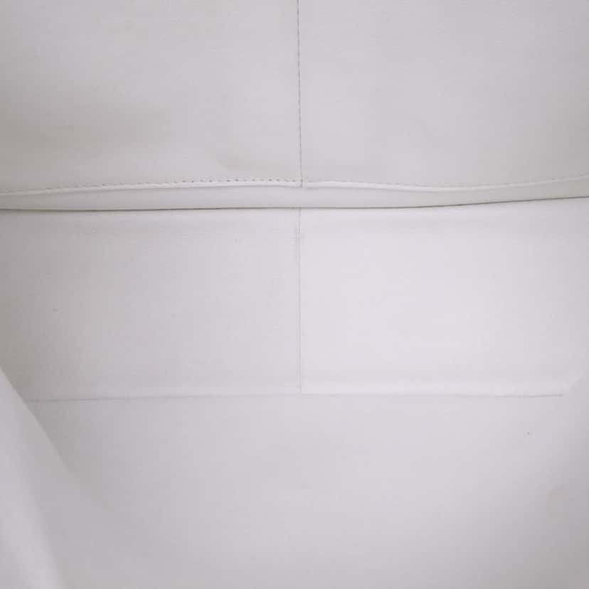 Chanel Jumbo Classic Caviar Double Flap White Leather Good condition - Model View