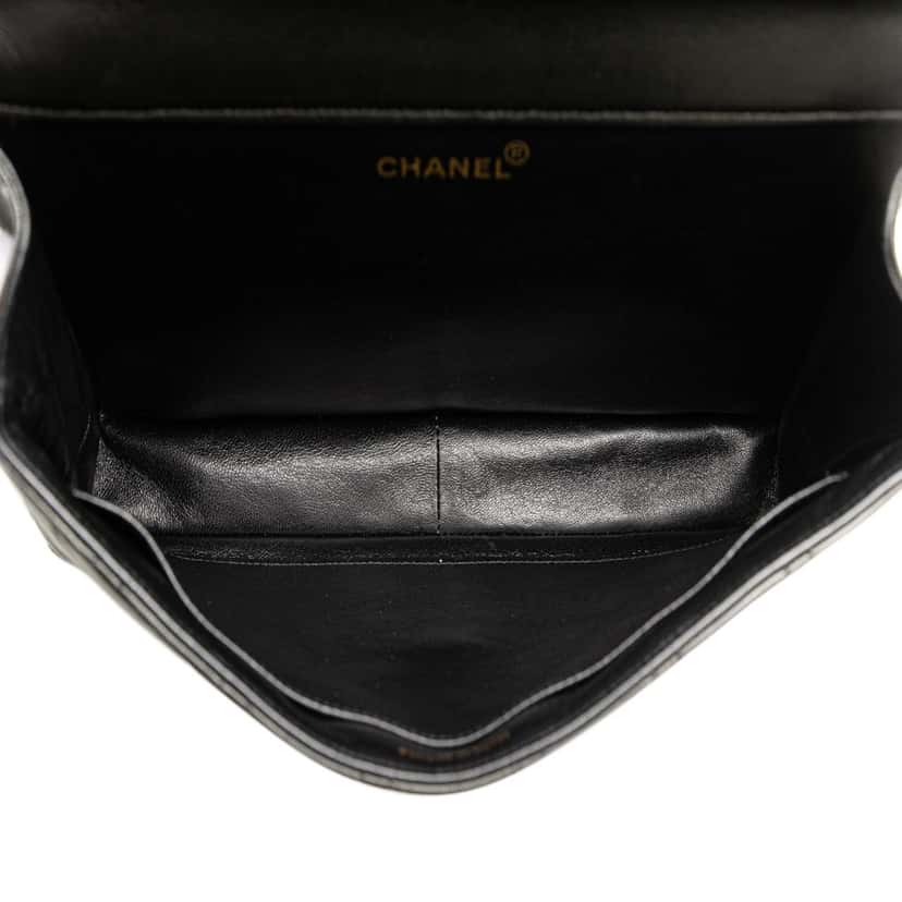 Chanel Jumbo Lambskin Double Sided Flap Black Leather Good condition - Model View