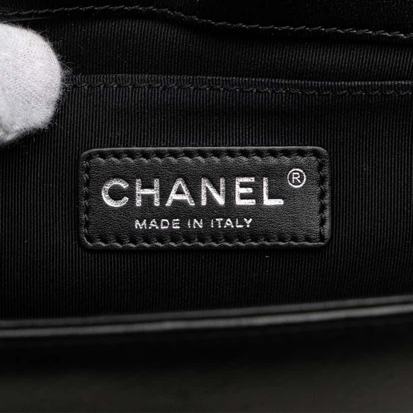 Chanel Old Medium Quilted Lambskin Boy Flap Black Leather Good condition - Box View
