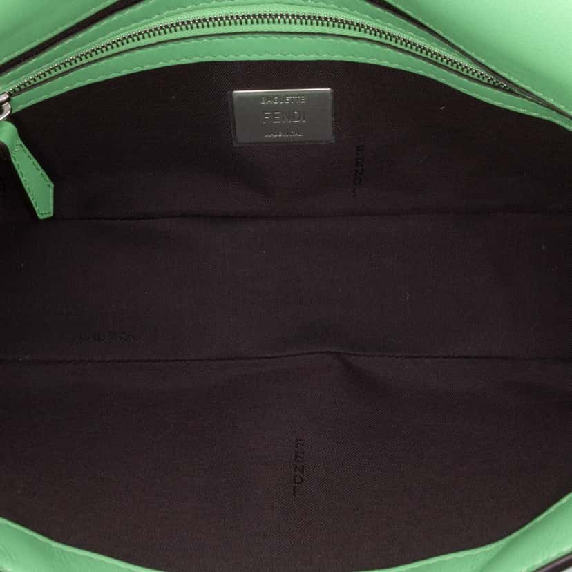 Fendi Medium Leather Embossed FF Baguette Satchel Green Leather Good condition - Model View