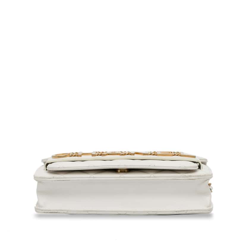 Chanel Enchained Wallet on Chain White Leather Very good condition - Box View