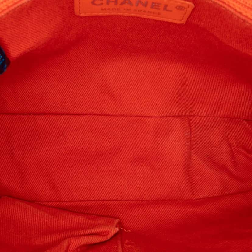 Chanel Medium Quilted Caviar Easy Flap Orange Leather Good condition - Model View
