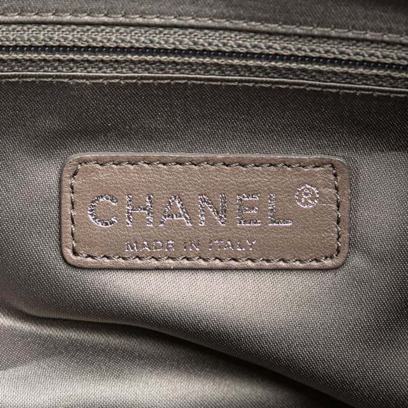 Chanel Large Patent Luxe Ligne Bowler Bag Brown Leather Good condition - Box View