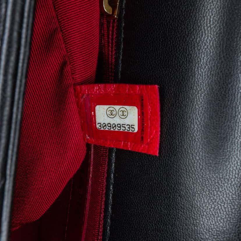 Chanel Medium Quilted Lambskin CC Coin Flap Black Leather Good condition - Box View