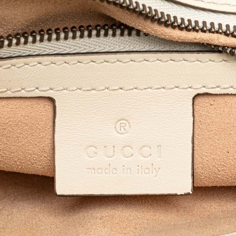 Gucci Small GG Marmont Matelasse Leather Flap Crossbody White Leather Good condition - Box View