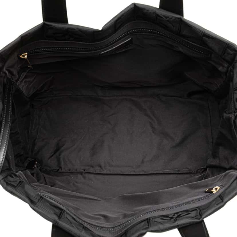 Chanel New Travel Line Nylon Tote Black Good condition - Model View