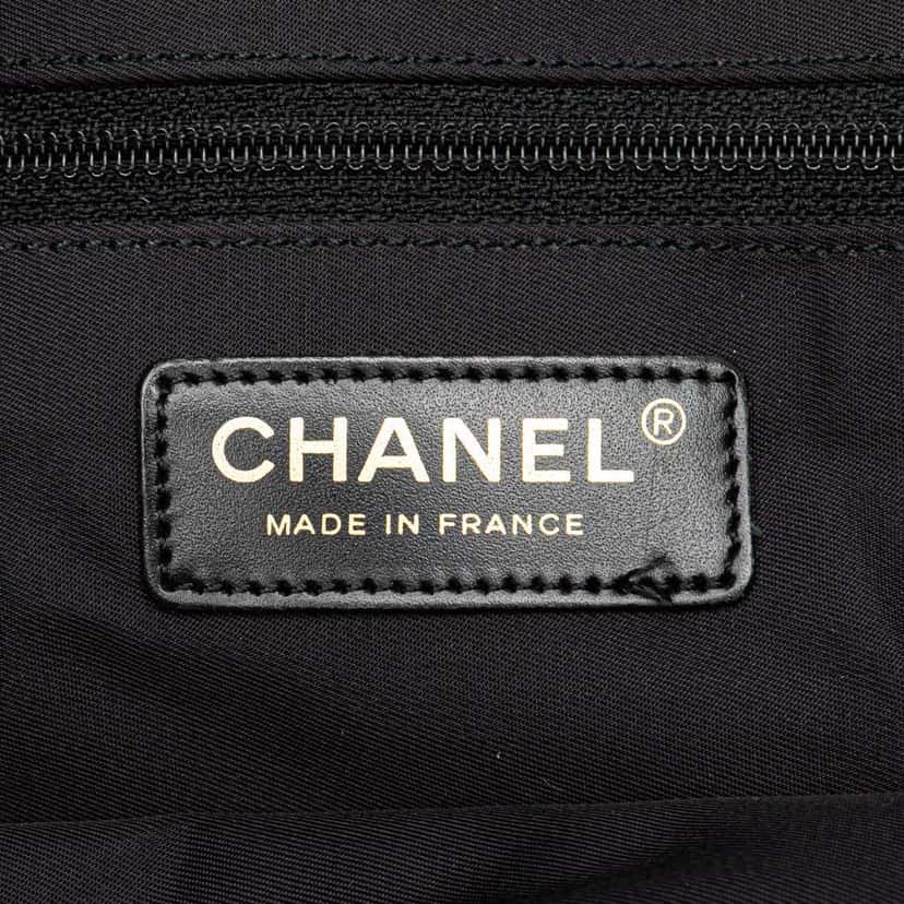 Chanel New Travel Line Nylon Tote Black Good condition - Box View