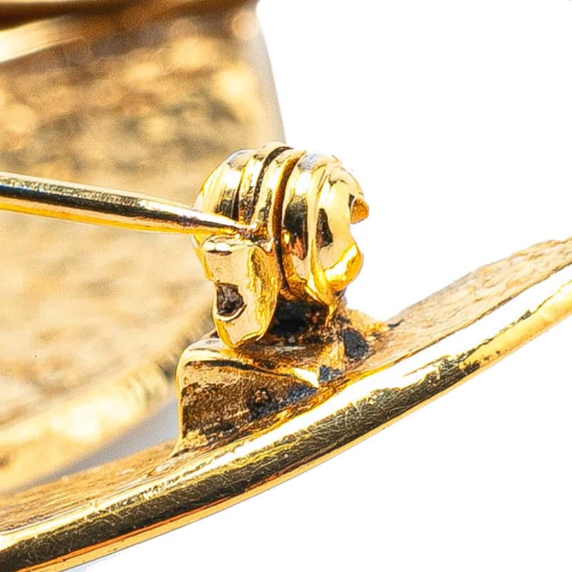 Chanel Gold Plated CC Brooch Gold Metal Good condition - Model View