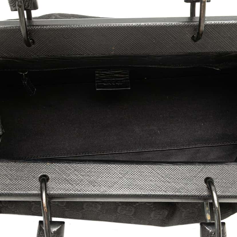 Gucci GG Canvas Handbag Black Canvas Good condition - Model View