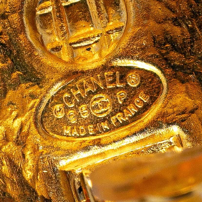 Chanel Gold Plated CC Clip On Earrings Gold Metal Good condition - Inside View