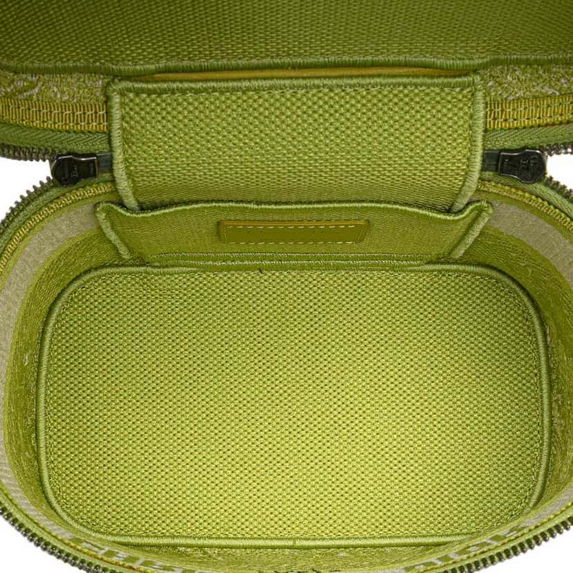 Dior Small Canvas Embroidered Toile De Jouy Diortravel Vanity Case Green Canvas Good condition - Model View