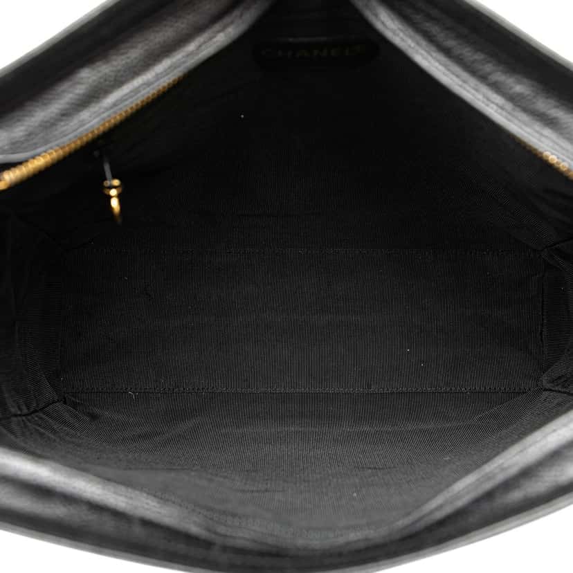 Chanel Triple CC Caviar Shoulder Bag Black Leather Very good condition - Box View