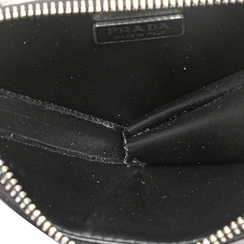Prada Mini Spazzolato Leather Triangle Chain Crossbody Black Leather Good condition - Model View
