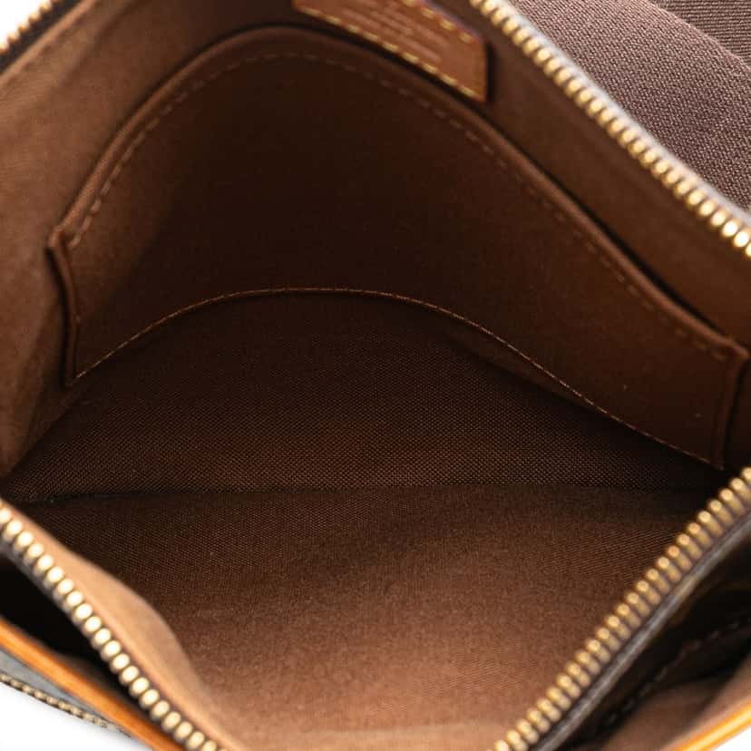 Louis Vuitton Monogram Pochette Valmy Brown Canvas Good condition - Model View