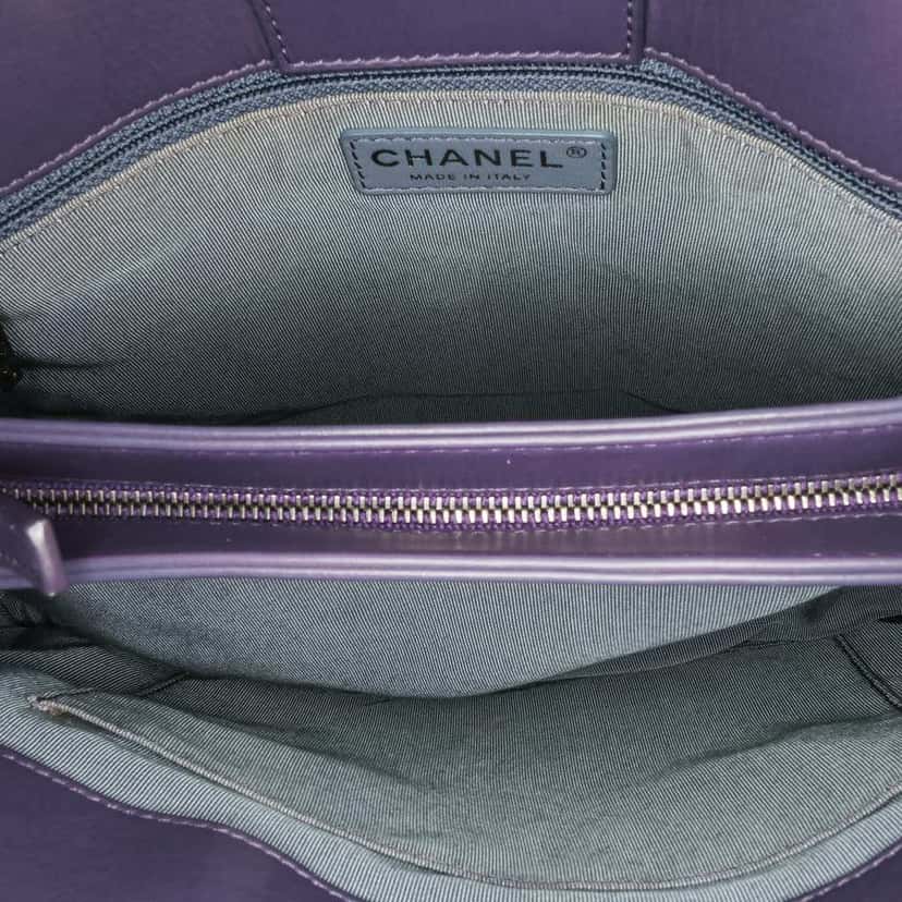 Chanel Quilted Lambskin Daily Shopping Tote Purple Leather Good condition - Model View