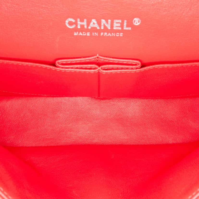 Chanel Medium Classic Patent Double Flap Red Leather Good condition - Model View
