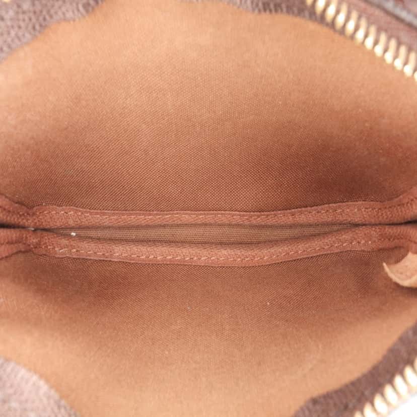 Louis Vuitton Monogram Mini Pochette Accessoires Brown Canvas Good condition - Model View