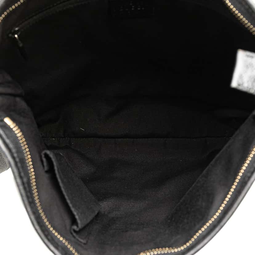 Gucci GG Canvas Abbey D Ring Crossbody Black Canvas Very good condition - Model View
