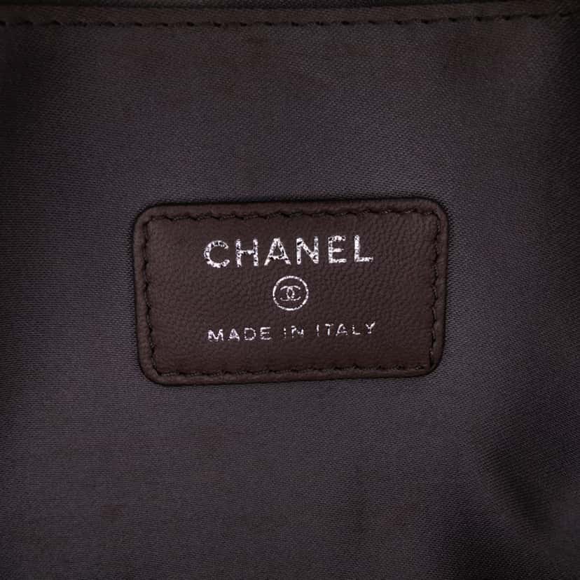 Chanel Patent Calfskin Lucky Symbols Shoulder Bag Red Leather Good condition - Box View