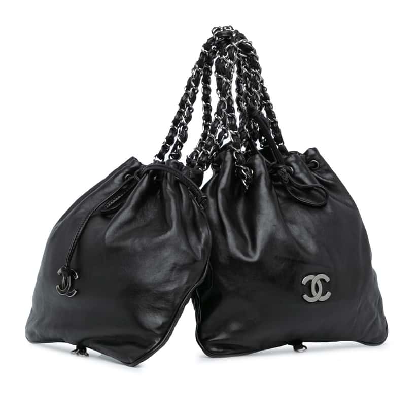 Chanel CC Calfskin Dual Twin Chain Handbag Black Leather Very good condition - Front View