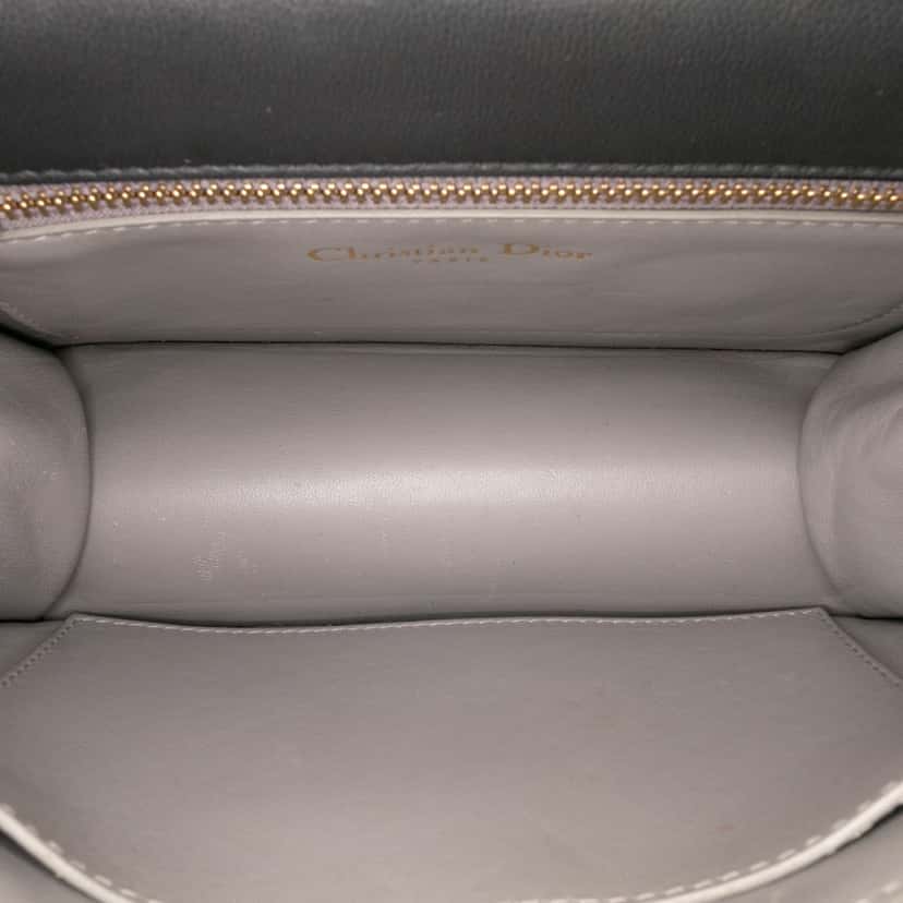 Dior Mini Crackled Deerskin Diorama Flap Grey Leather Good condition - Model View