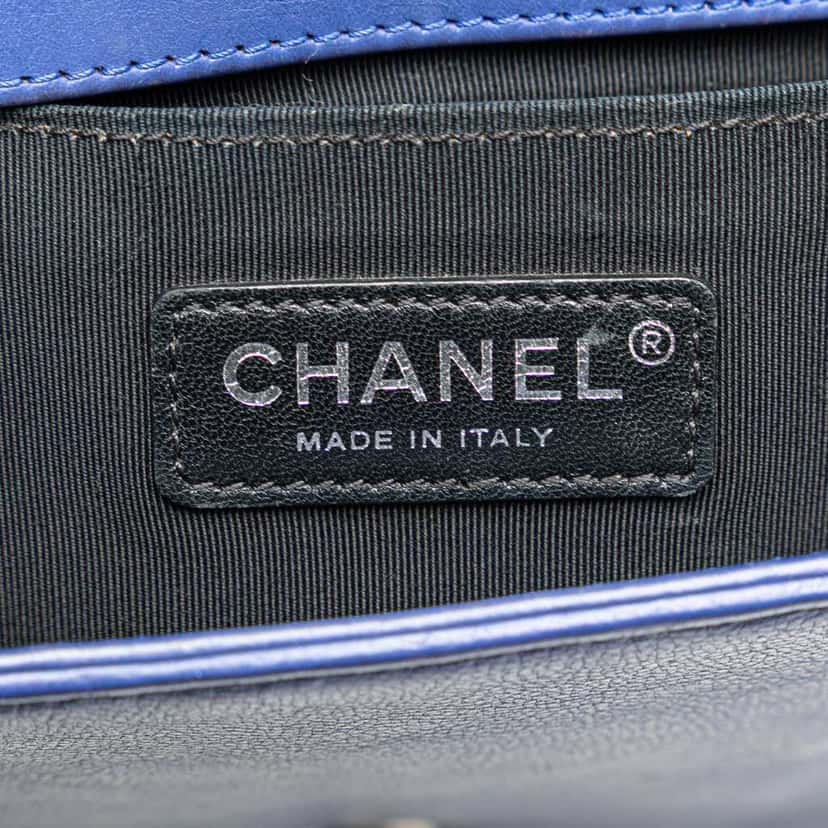 Chanel Old Medium Quilted Lambskin Boy Flap Blue Leather Good condition - Box View
