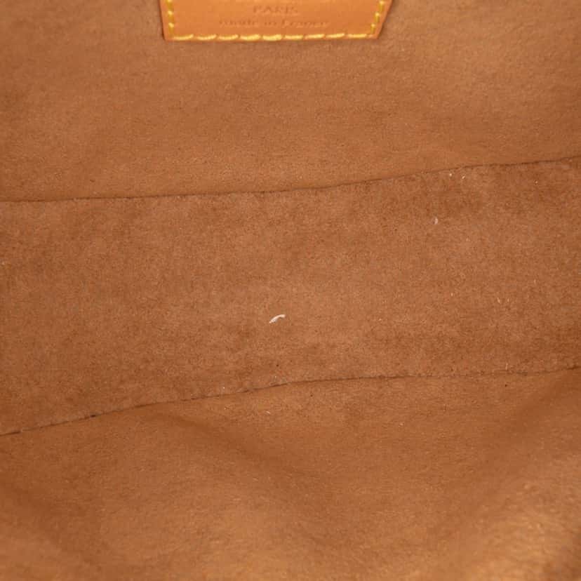 Louis Vuitton Monogram Loop Brown Canvas Good condition - Model View