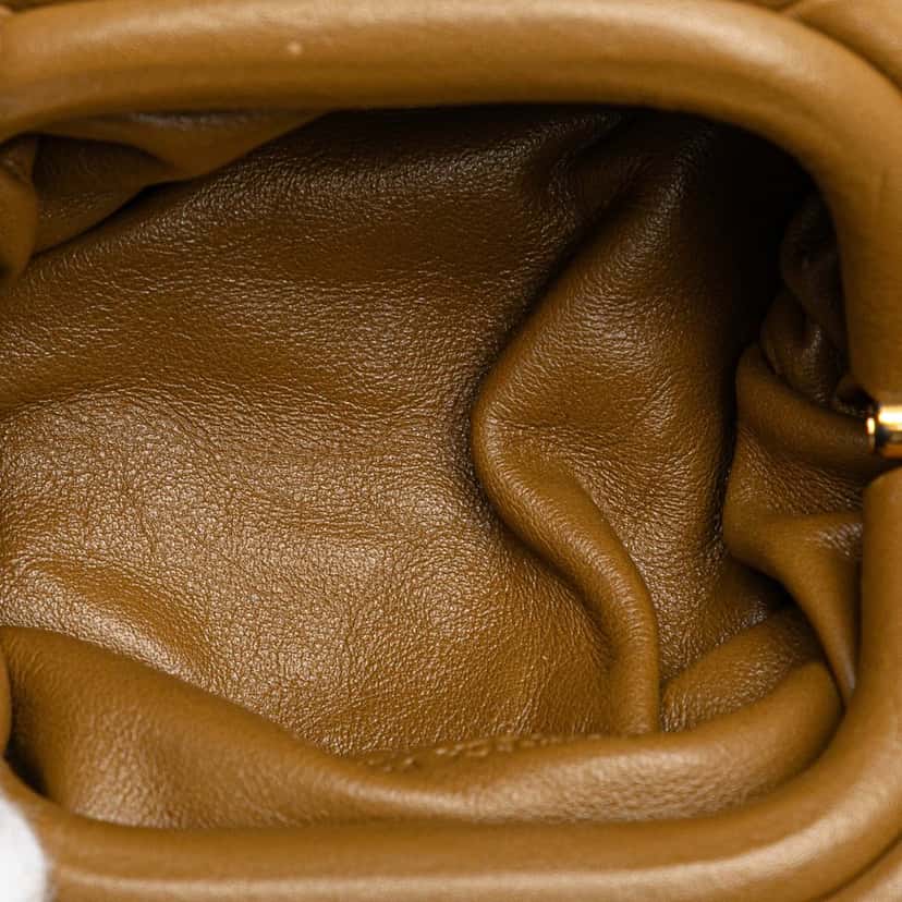 Bottega Veneta Lambskin The Pouch Coin Purse Brown Leather Good condition - Model View